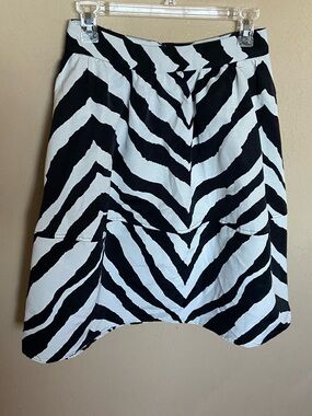 Express Black and White Zebra A-Line Skirt with pockets size 6